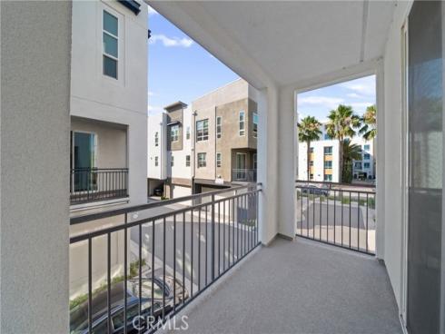 2318  Synergy  , Irvine, CA