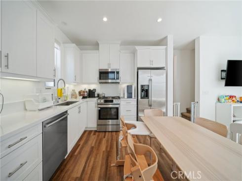 2318  Synergy  , Irvine, CA