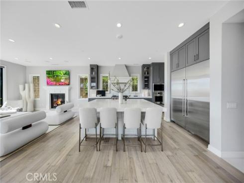 116  Clear Falls  , Irvine, CA