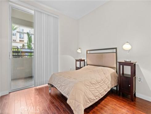 2123 Scholarship , Irvine, CA