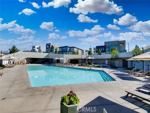 1075  Cadence  , Irvine, CA