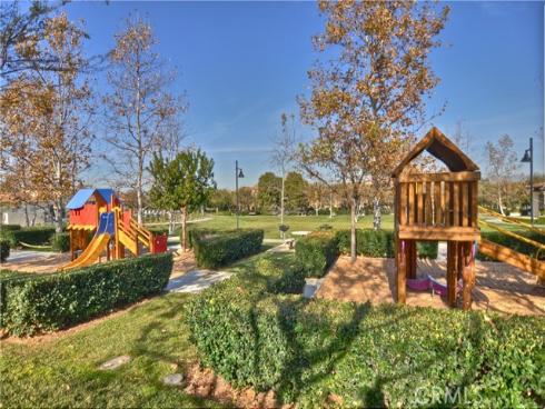 85  Reunion  , Irvine, CA