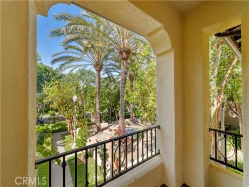 32  Perennial  , Irvine, CA