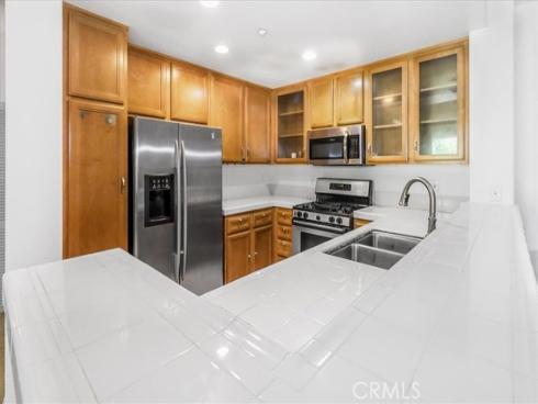 32  Perennial  , Irvine, CA