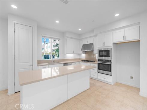 148  Stage  , Irvine, CA