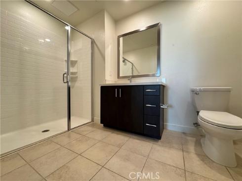 2536  Nolita  , Irvine, CA