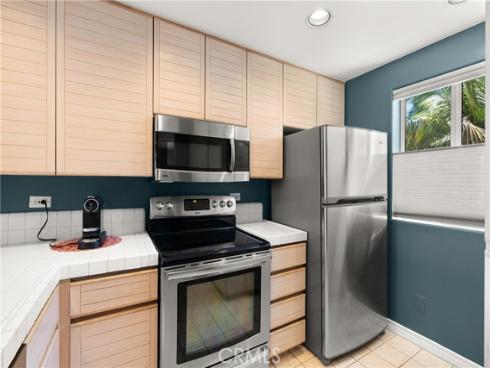 2243  Martin  408 , Irvine, CA