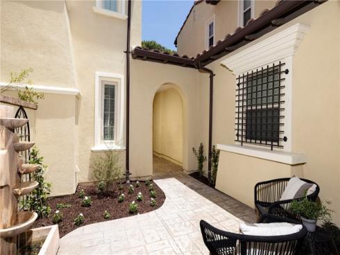 74 Townsend , Irvine, CA