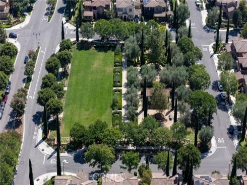 74 Townsend , Irvine, CA