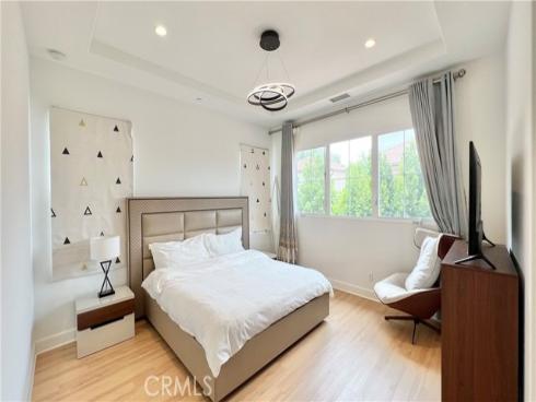 122 Espina , Irvine, CA