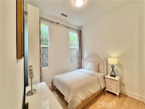 122 Espina , Irvine, CA