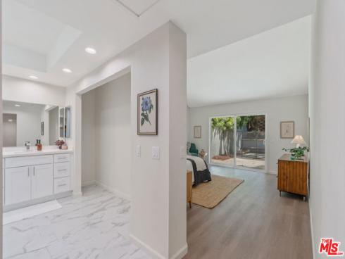 19  Rippling  , Irvine, CA