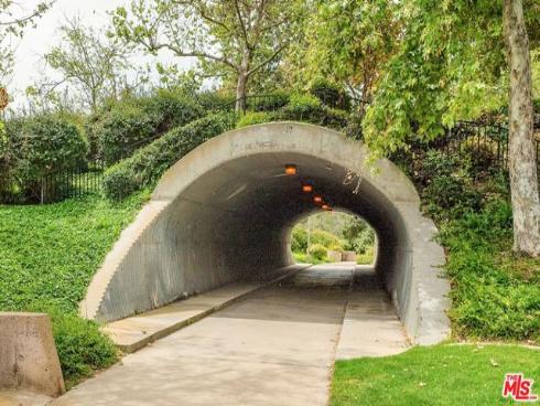 19  Rippling  , Irvine, CA