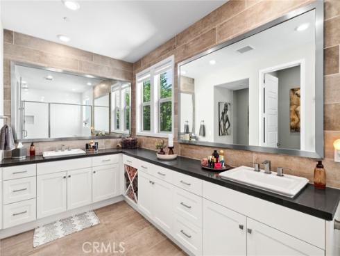 131  Spiral  , Irvine, CA