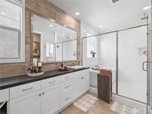 131  Spiral  , Irvine, CA