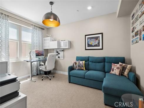 131  Spiral  , Irvine, CA