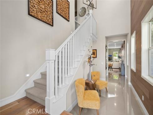 131  Spiral  , Irvine, CA