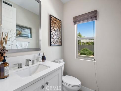 131  Spiral  , Irvine, CA