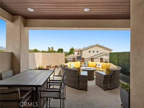 131  Spiral  , Irvine, CA