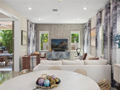 131  Spiral  , Irvine, CA