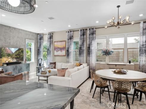 131  Spiral  , Irvine, CA