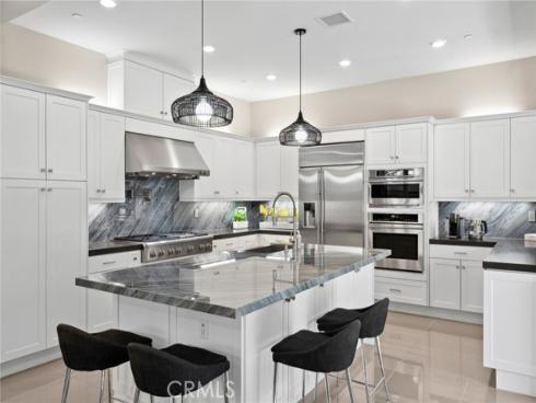 131  Spiral  , Irvine, CA