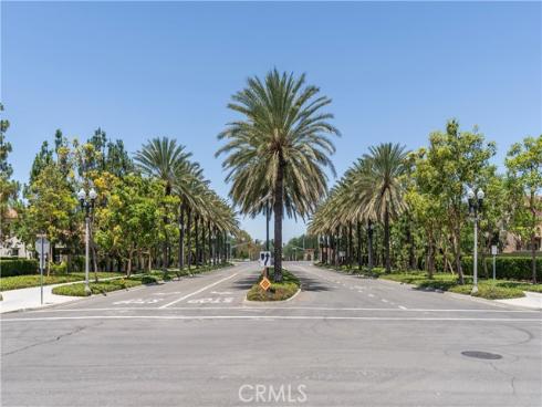 320  Bronze  , Irvine, CA