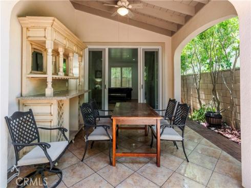 320  Bronze  , Irvine, CA