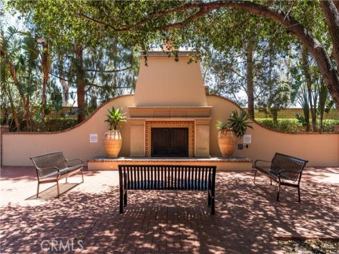 320  Bronze  , Irvine, CA