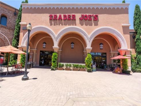 320  Bronze  , Irvine, CA