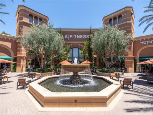 320  Bronze  , Irvine, CA