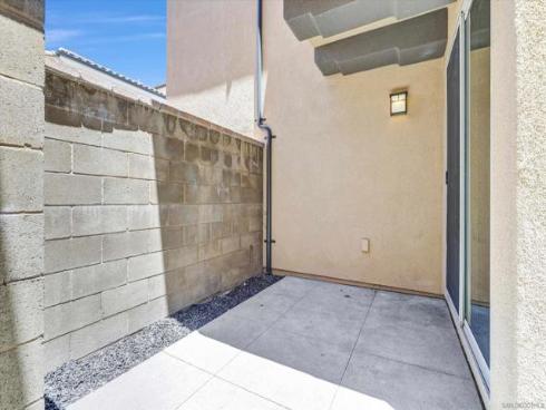 71  Kestrel  , Irvine, CA