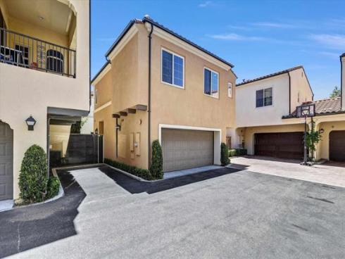 71  Kestrel  , Irvine, CA