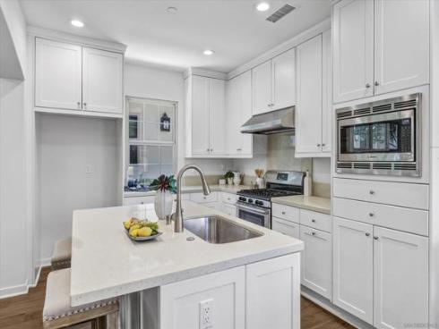 71  Kestrel  , Irvine, CA