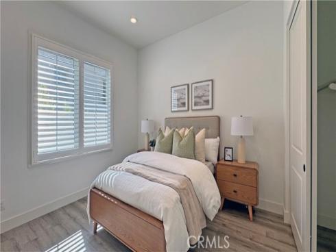 80  Interstellar  , Irvine, CA