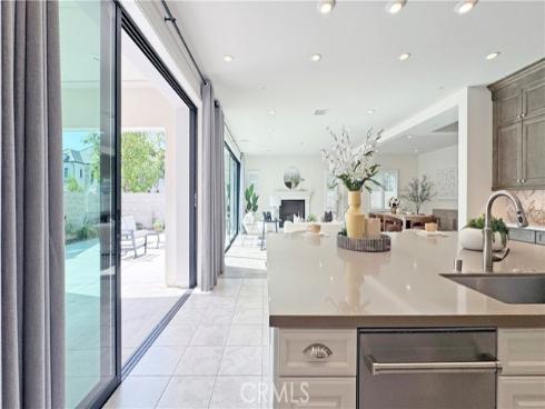 80  Interstellar  , Irvine, CA