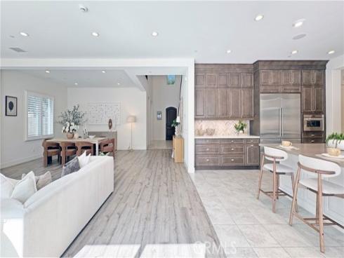 80  Interstellar  , Irvine, CA