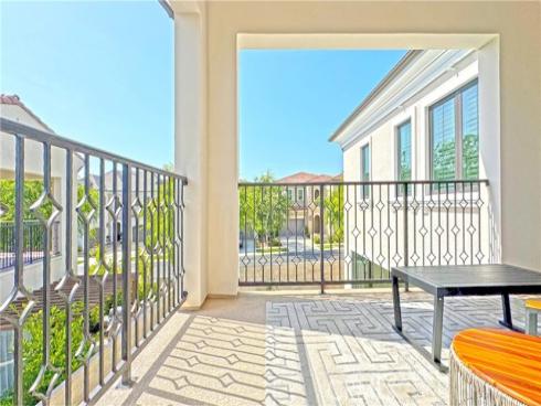 80  Interstellar  , Irvine, CA