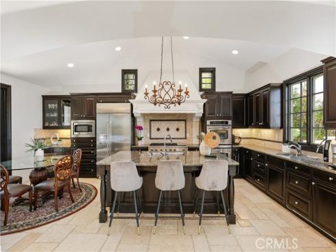 41  Balcony  , Irvine, CA