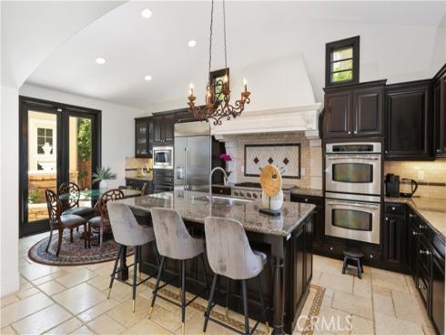 41  Balcony  , Irvine, CA