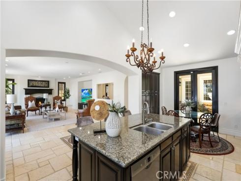 41  Balcony  , Irvine, CA