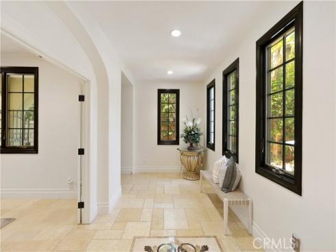 41  Balcony  , Irvine, CA