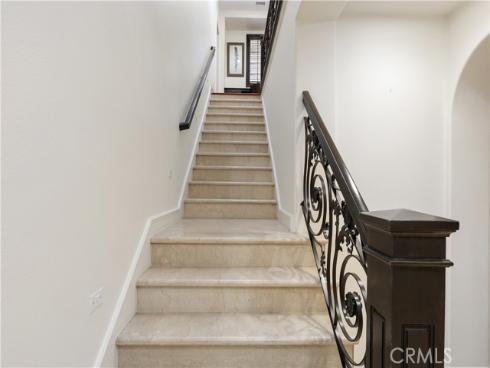 41  Balcony  , Irvine, CA