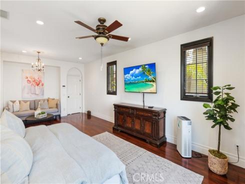 41  Balcony  , Irvine, CA