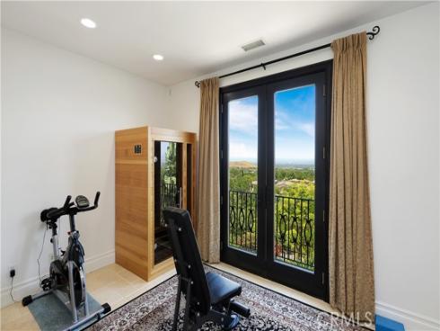 41  Balcony  , Irvine, CA