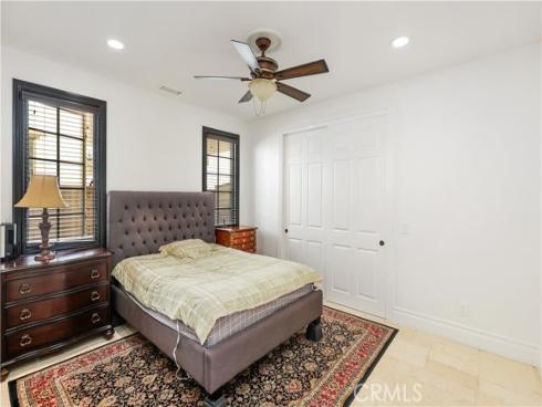 41  Balcony  , Irvine, CA