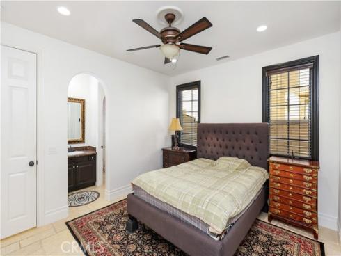 41  Balcony  , Irvine, CA