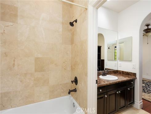 41  Balcony  , Irvine, CA