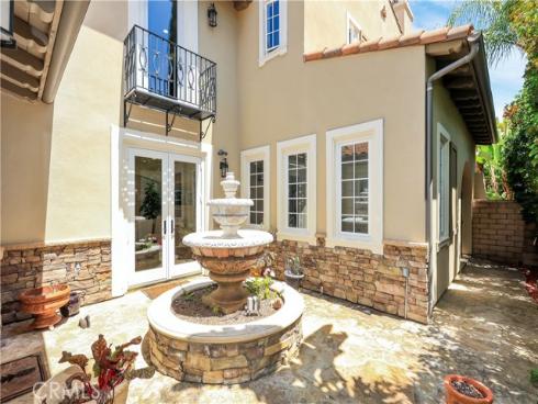 41  Balcony  , Irvine, CA