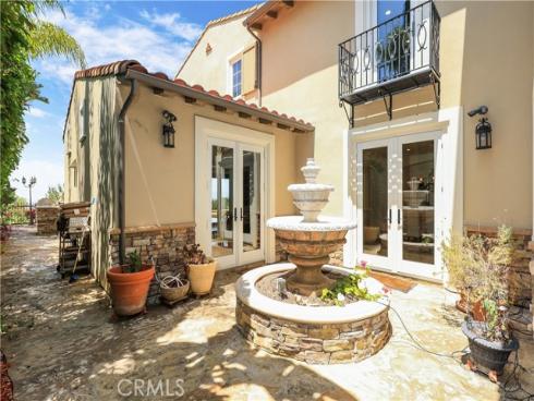 41  Balcony  , Irvine, CA